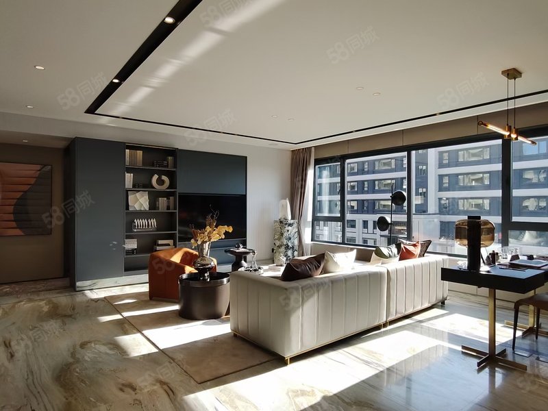 6.3米客厅开间24平超大赠送,世博园附近汇置地产单价八千多