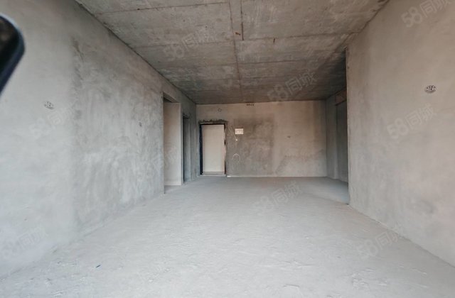 腾龙国际3室2厅2卫121㎡南北57.8万