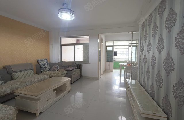 正规商品房 小三居 高楼层采光充足 密度低 近医院 购物方便