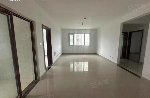 东昌湖边，岳庄御府 ，新房未住，  楼层，东边户，双卫