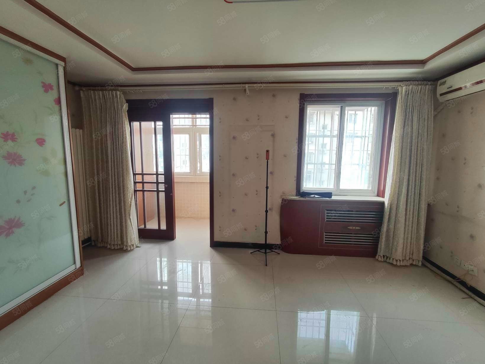 于家園二區(qū)(北院)1室2廳1衛(wèi)73.1㎡南北163萬