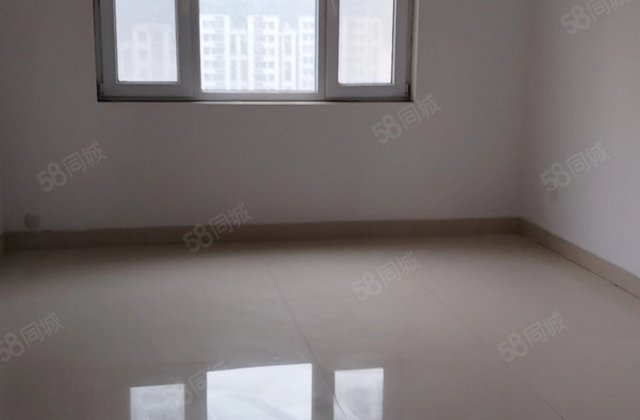 采光充足 南北通透 电梯方便 证件齐全，可以过户，送地下室