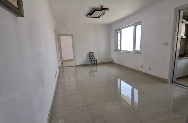 西边户 房东诚心急售开发区星光和园三室两卫带车位带储有钥匙