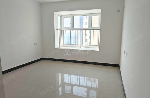 站前街新房未住，电梯东边户嘉华苑，金水湾，万豪，中通领郡城