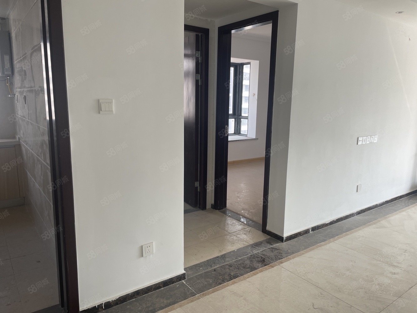 玖珑湾诚品4室2厅2卫130㎡南北142.8万