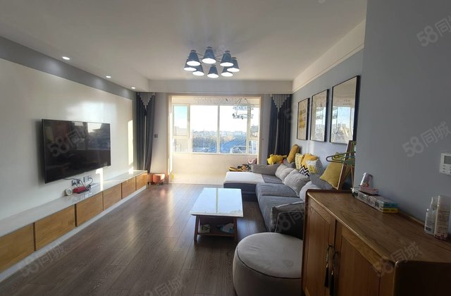 万城尚府3室2厅136㎡93万二手房图片