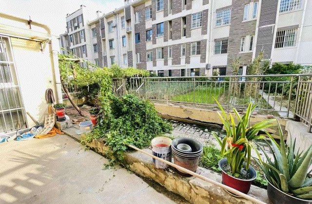 东昌湖对过 一楼带80平院子 名人苑 城市主人  南北通透