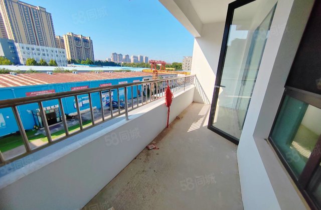 高新区文轩东校！六层电梯洋房！140平方四室带车储！