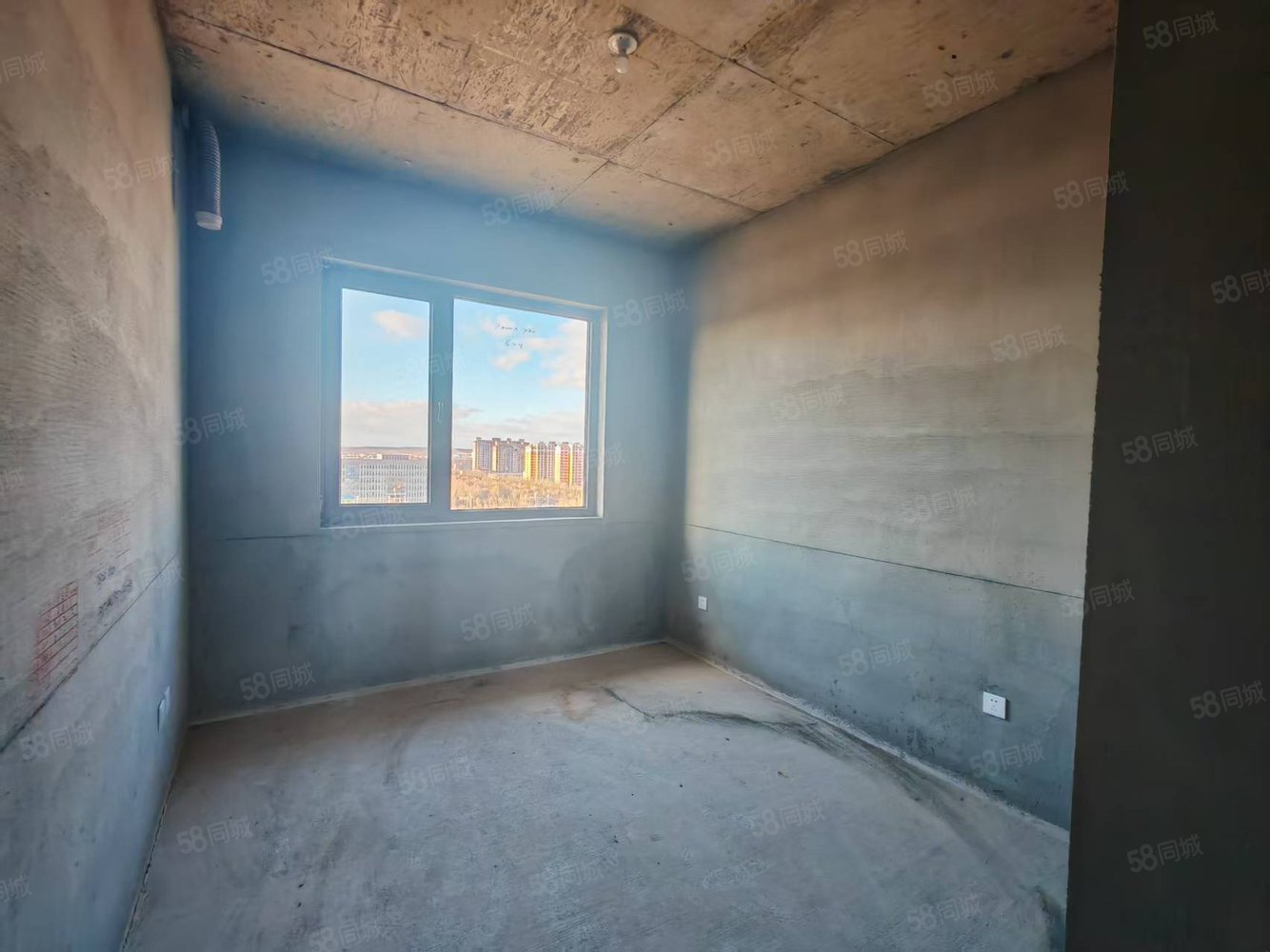 华韵锦园3室2厅2卫152㎡南北115万