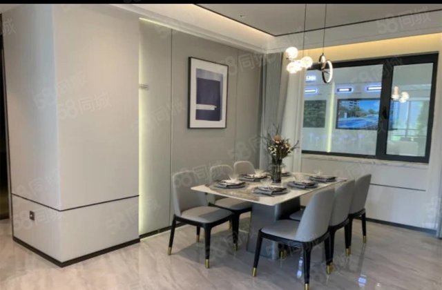 松桂路路上 实验附近 城市芳华锦苑 带车位储