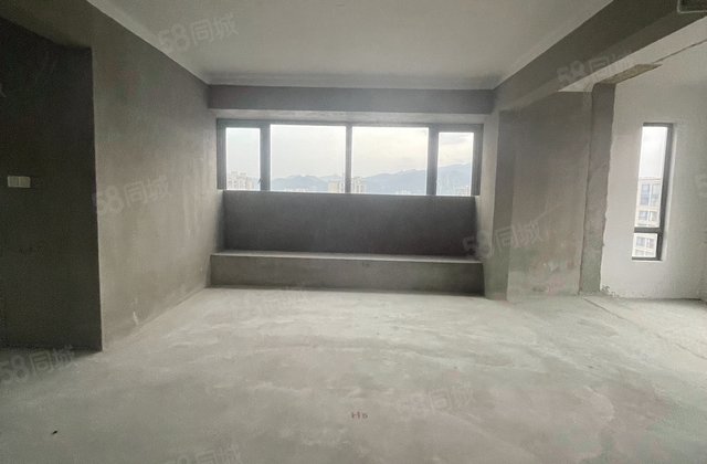 海湖府3室2厅99㎡158.8万二手房图片