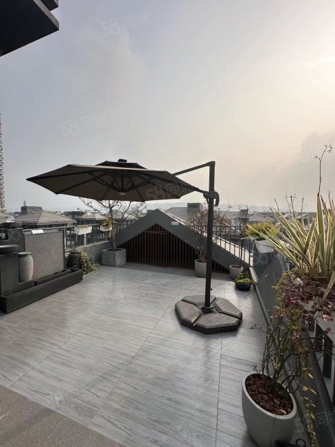 高品质小区万景峰汇叠拼3跃4带私家电梯入户带平台花园