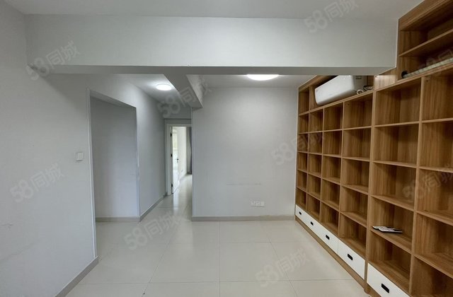 龙湾一期 带车位 精装修 拎包入住 划文轩 八中 外国语