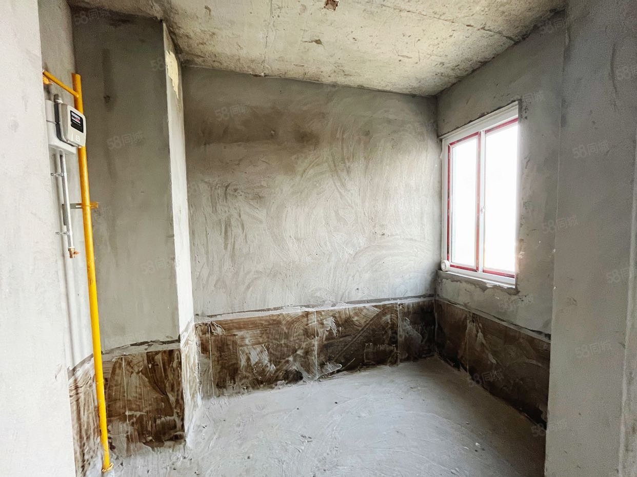 常隆花园3室2厅2卫121.73㎡南60万