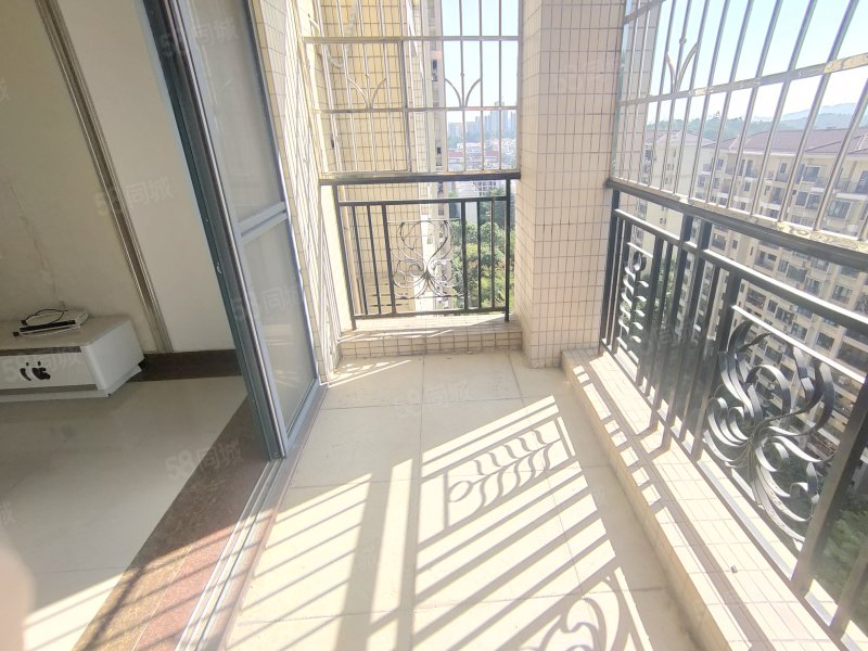 恒福花园精装三房满五税费少近地铁口300米21号线中新站