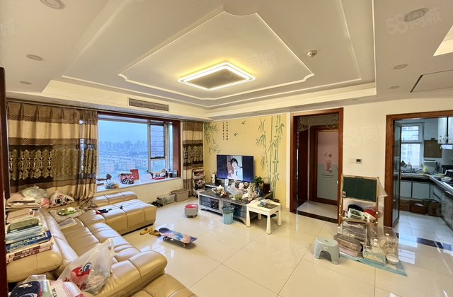 裕昌九州国际带两个车位！边户精装修好楼层无遮挡！随时看房！