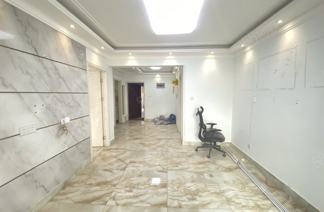 水岸花语 精装婚房 刚需两室拎包入住 紧靠阿尔卡迪亚随时看房