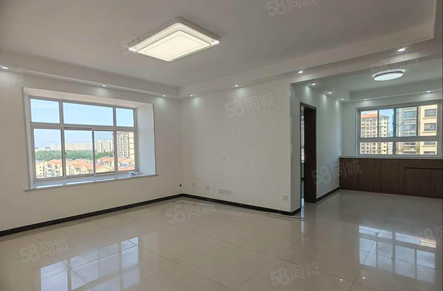 92万 急 区政府 翡翠城 好楼层 商品住宅 精装 双卫格局