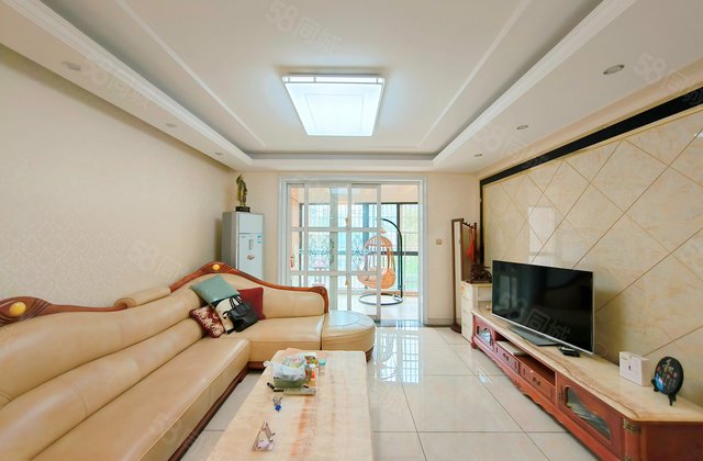 融圣国际4室2厅136.51㎡130万二手房图片