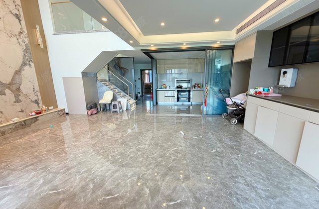 金辉新城半岛云著二期A区4室2厅147.66㎡168万二手房图片