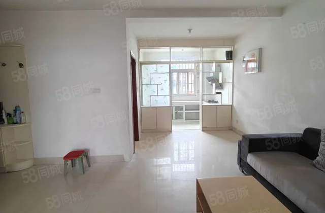 房东急售，六楼七楼共两层，七楼独门独户的阁楼，带储藏室