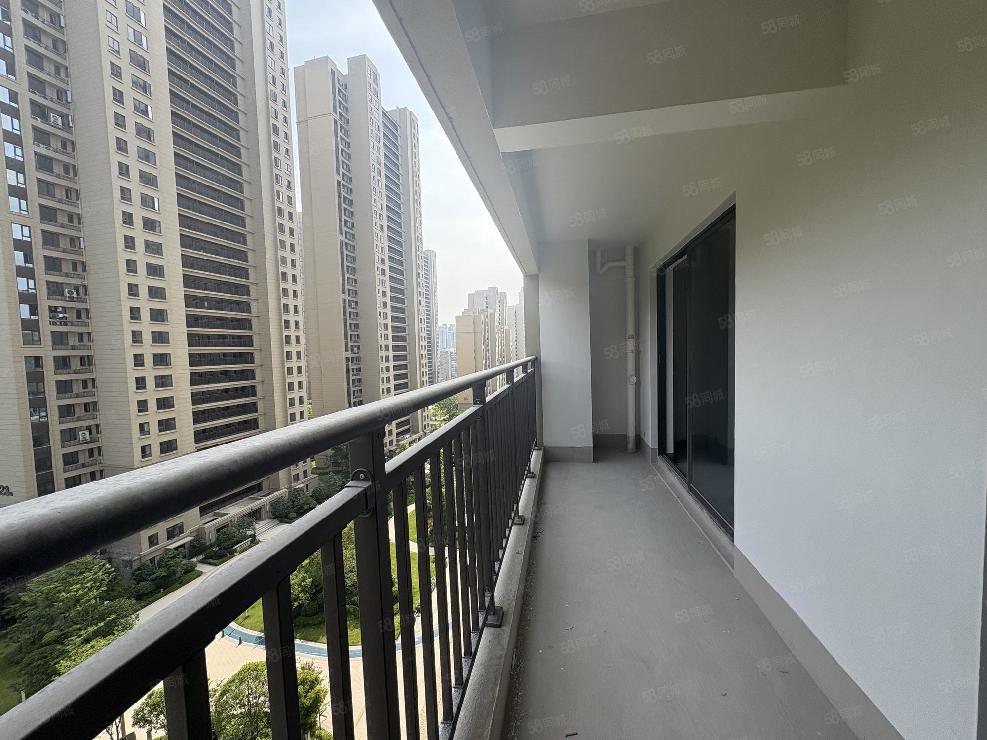 招商兰溪谷3室2厅2卫115㎡南80万