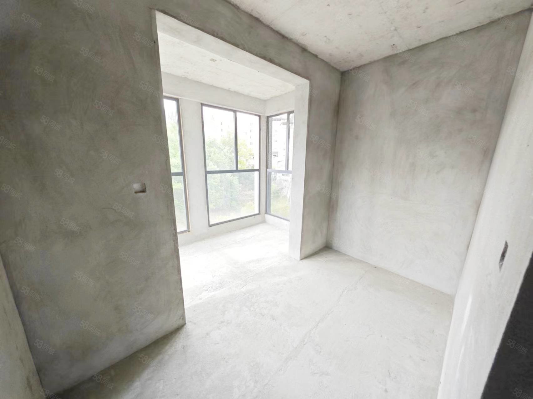 康居家园3室2厅2卫130㎡南北42万