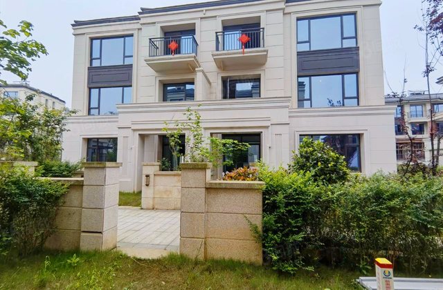 恒基旭辉湖山赋(别墅)4室2厅167.09㎡230万二手房图片