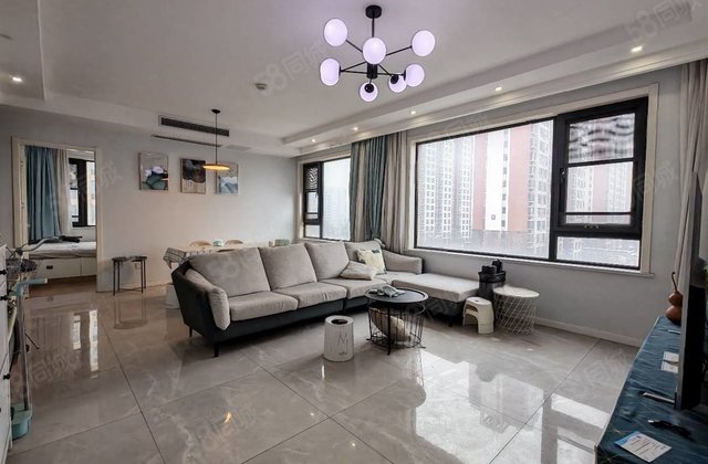 百合新城一期 精装修 送储藏室 免大税 中间楼层