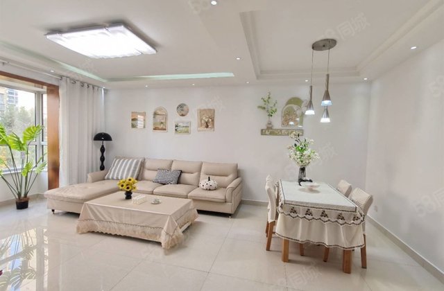 开发区东昌东校 振华南临 精装三居室 免大税带车储拎包入住