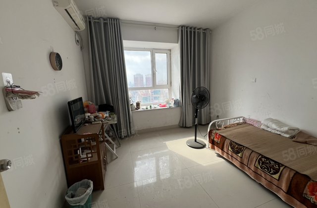 颐馨园 城市之尊 金柱绿城，新出一套前排湖景房