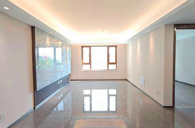 龙湖天璞3室2厅121㎡110万二手房图片