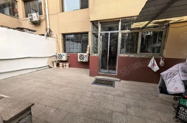 急售！文轩总部外国语一中一墙之隔  独门独院 精装四室