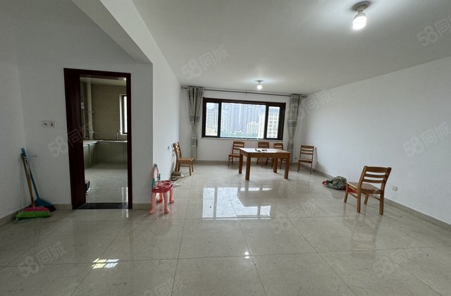 滨湖新城 带车位储 七千多一平面大税