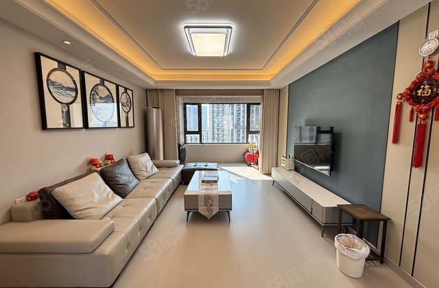 区政府 实验旁 东昌天悦 精装元宝户型 送车位储藏室