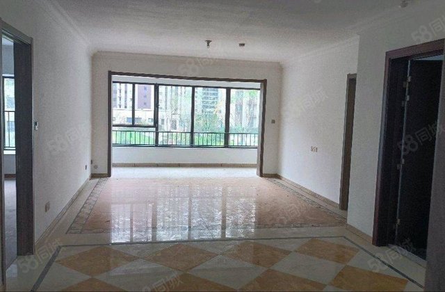 急售徒骇河旁碧桂园国岳府大平层四室两厅双卫带车位免大税