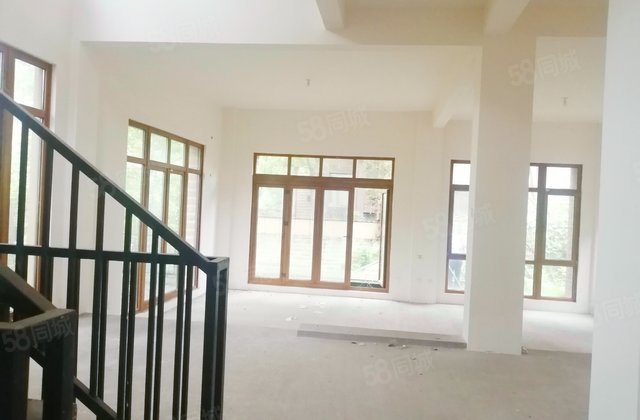 麓山国际长岛4室2厅455.3㎡3200万二手房图片