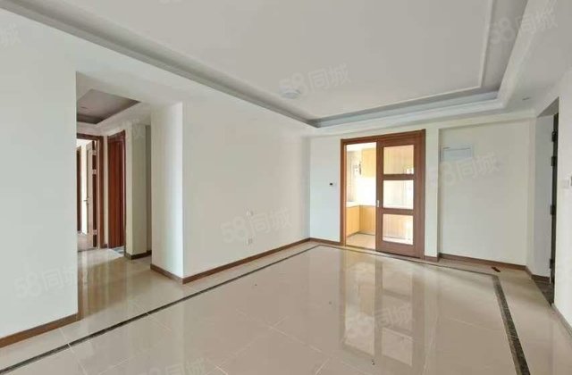 开发区东昌精装三室两卫，全新未住。可做婚房，价格可谈