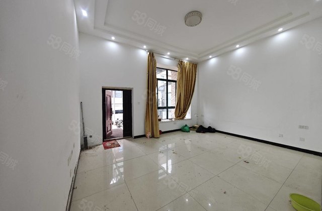 边户 带车库 有小院 伟业中华苑(别墅)  精装好房金柱康城