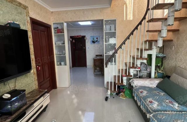 新出水岸花语复式，四室两厅，带车位，随时看房。