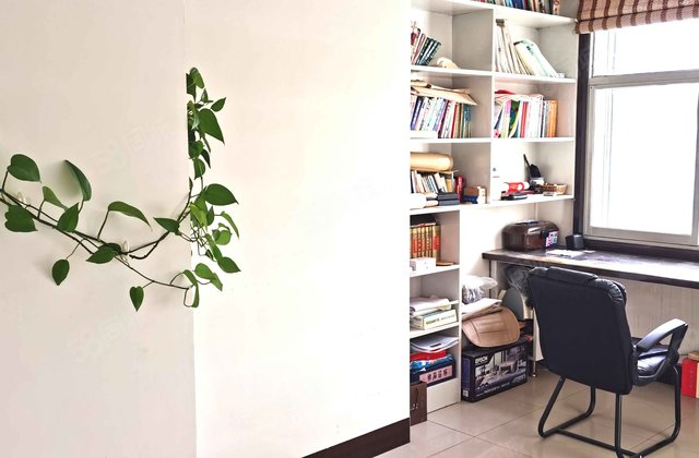 百合家园5室2厅158㎡75万二手房图片