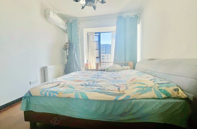 万科金域名邸(1期)4室2厅127㎡400万二手房图片