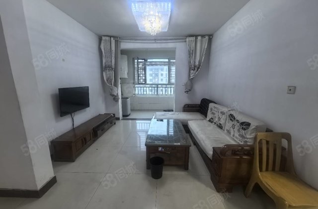 单价6千多 金柱大学城A区两室 免大税 送储 好楼层 可按揭