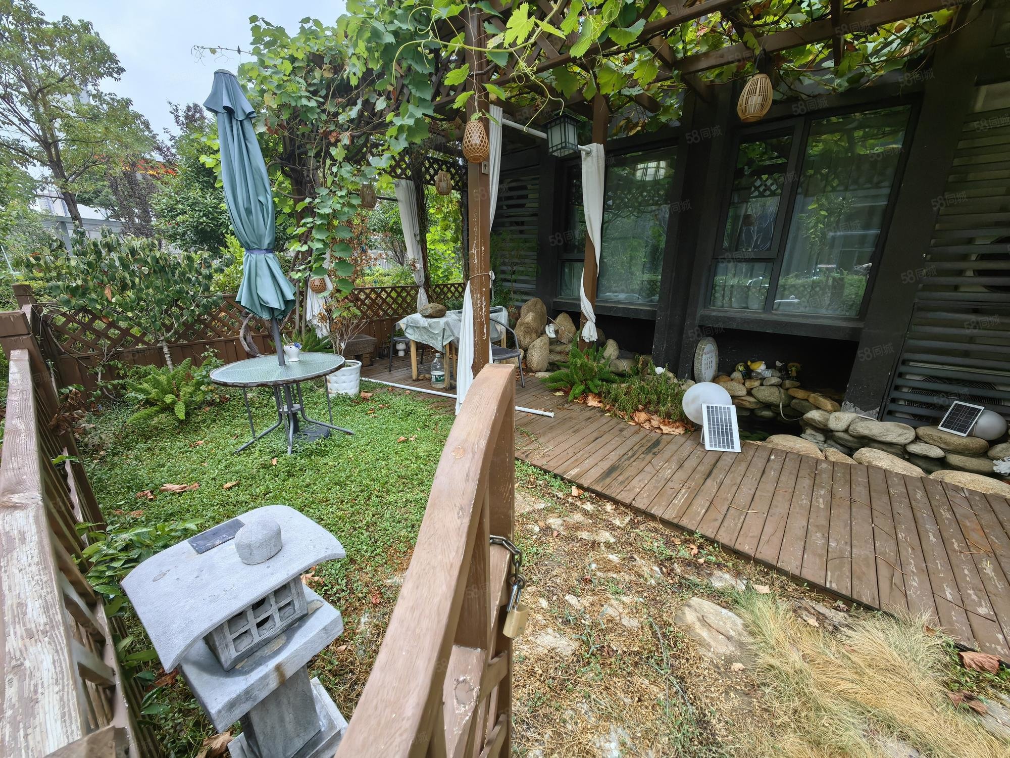 东宸花园3室2厅2卫128㎡南北78万