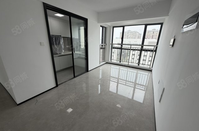 鹭州学府4室2厅128㎡128万二手房图片