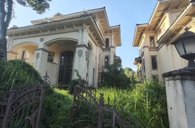 恒大金碧天下(别墅)4室3厅211㎡120万二手房图片