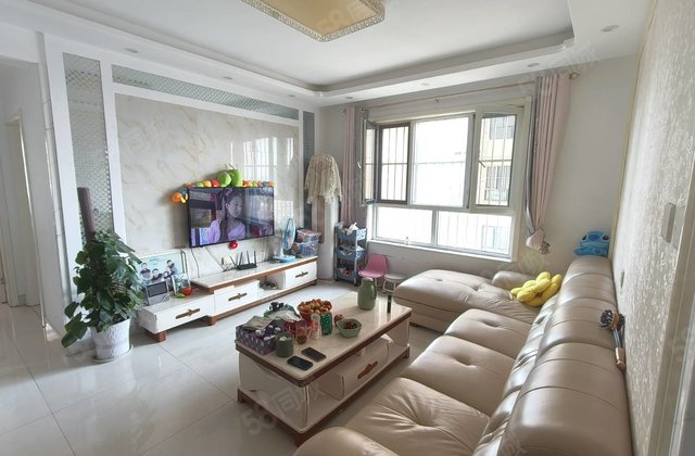 海润公园，带车位地下室免大税，三室两厅，万达，汽车总站精装修