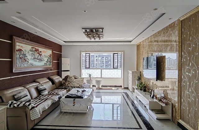 万达附近 光明 七中 阿尔卡迪亚 水晶郦城城三叶草户型 按揭