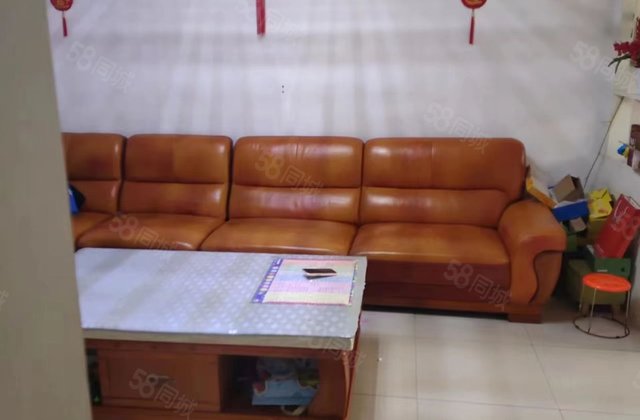 高楼层采光充足，送家具，送地下室，全款优惠，价格可议。