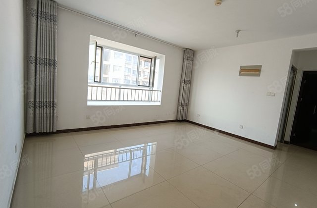 万达  车站  金柱康城  三室两厅商品房  免大税带储藏室